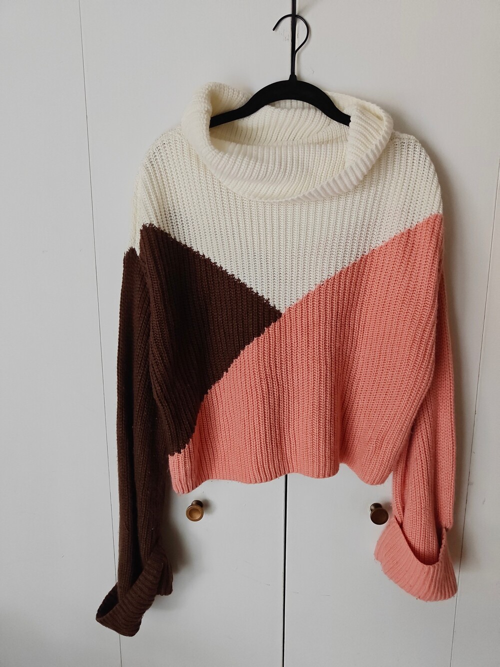 Color Block Knit Sweater Turtleneck Cream Brown Coral Long Sleeve